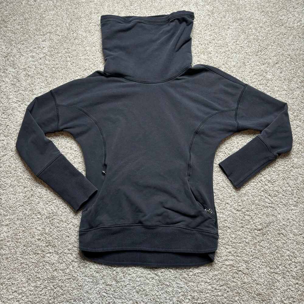Lululemon Run: Rest Day Pullover